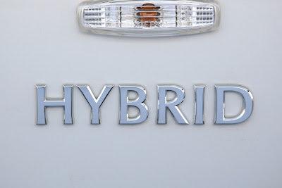 2011 Infiniti M35h Emblem