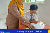 Sri Wayati, S. Pd, Lakukan Monitoring Ujian Sekolah Berbasis Nasional SMAN 2 Rebang Tangkas