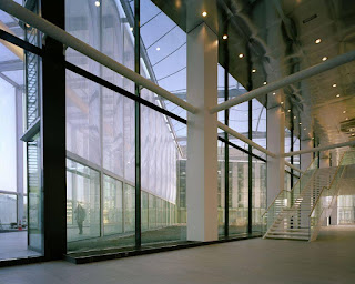 glass curtainwall