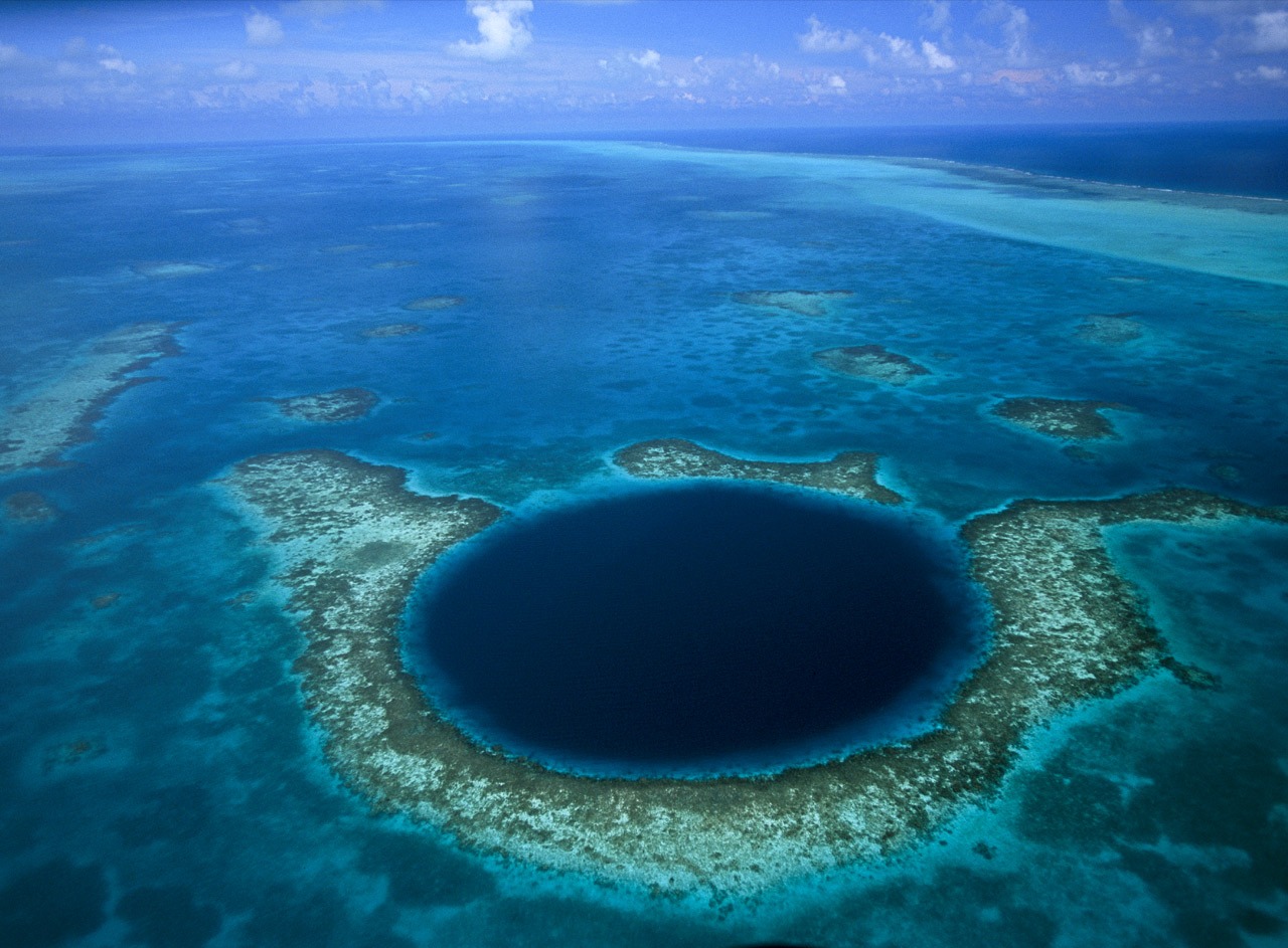 Diving Belize and the Blue HoleUnderwater Photography Guide