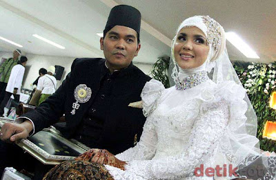 kebaya muslim modern