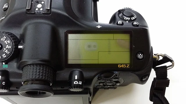 Pentax 645Z LCD panel and Image plane indicator