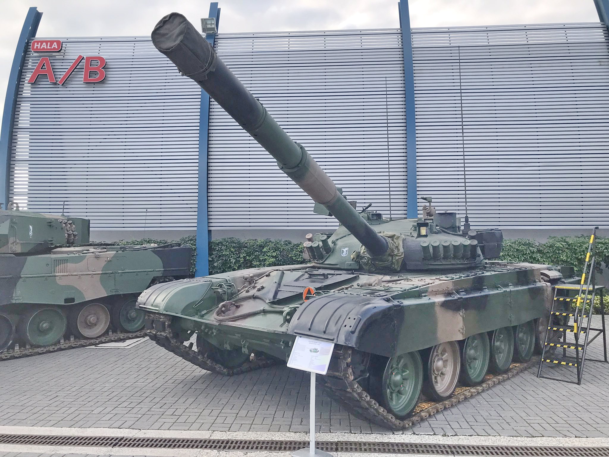 The Dead District T 72m1r Upgraded T 72m M1 For Polish Army