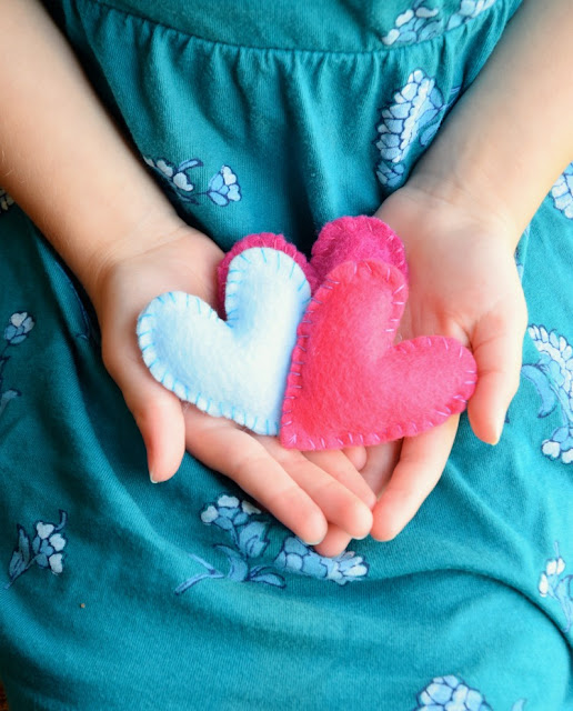 Fill a pocket heart with love as a back to school keepsake for your child.  A nice tool for helping to deal with nerves or anxiety about going back to school.  Quick and easy to sew!