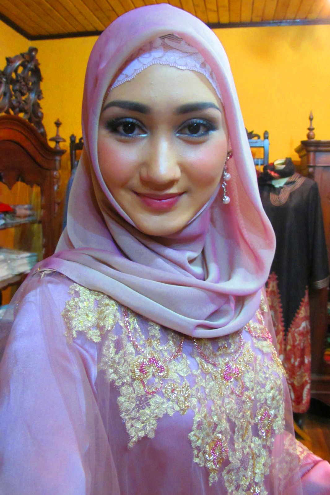 Cara Memakai Jilbab Kerudung Paris Ala Dian Pelangi Cara Memakai Jilbab Kerudung Paris Ala Dian Pelangi