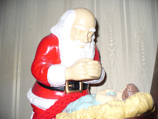 Kneeling Santa