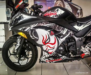 Modifikasi ninja 250 versi livery kabuki