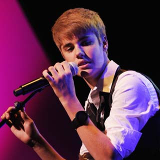 Justin Bieber – Fa La La Lyrics | Letras | Lirik | Tekst | Text | Testo | Paroles - Source: musicjuzz.blogspot.com