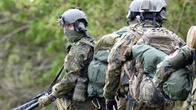 Germania, preoccupa presenza neonazisti in forze armate