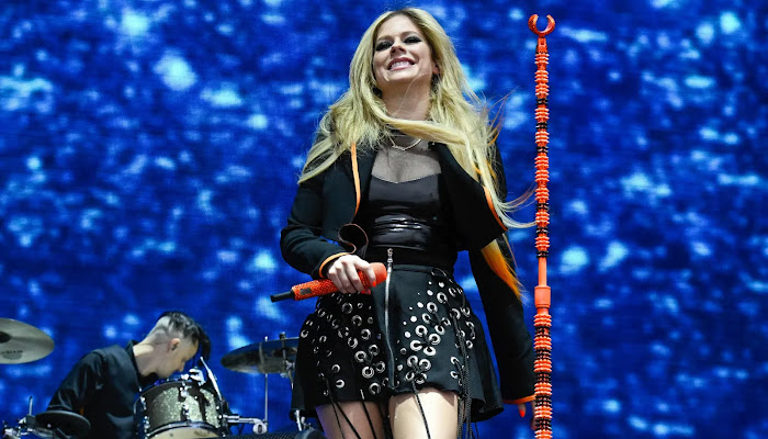 Avril Lavigne celebra el 20 aniversario del álbum "Let Go": "Estoy agradecida"