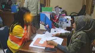 Satpol PP Kota Padang Gerebek Panti Pijat di Tunggul Hitam, Amankan 1 Orang Wanita