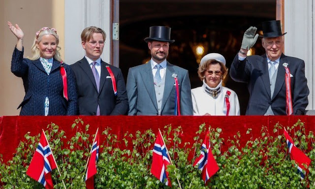 Crown Prince Haakon and Crown Princess Mette-Marit wore their national costumes. Princess Ingrid Alexandra