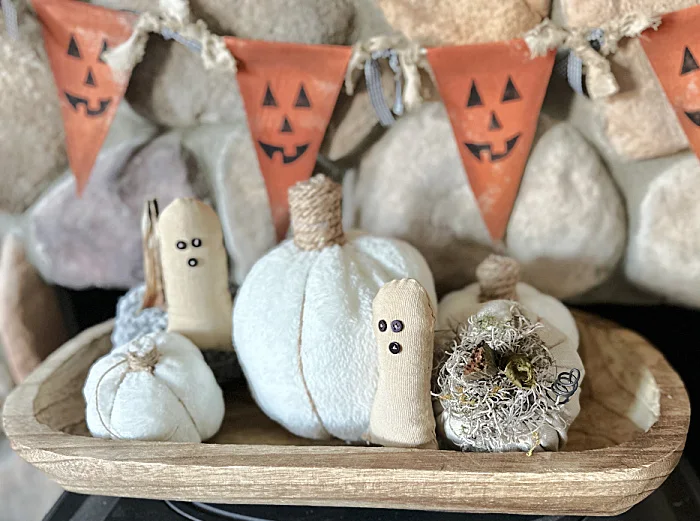 bowl of ghosts and jack-o-lantern banner