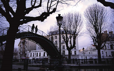 Beautiful Girls Bridge Wonderful Wallpaper