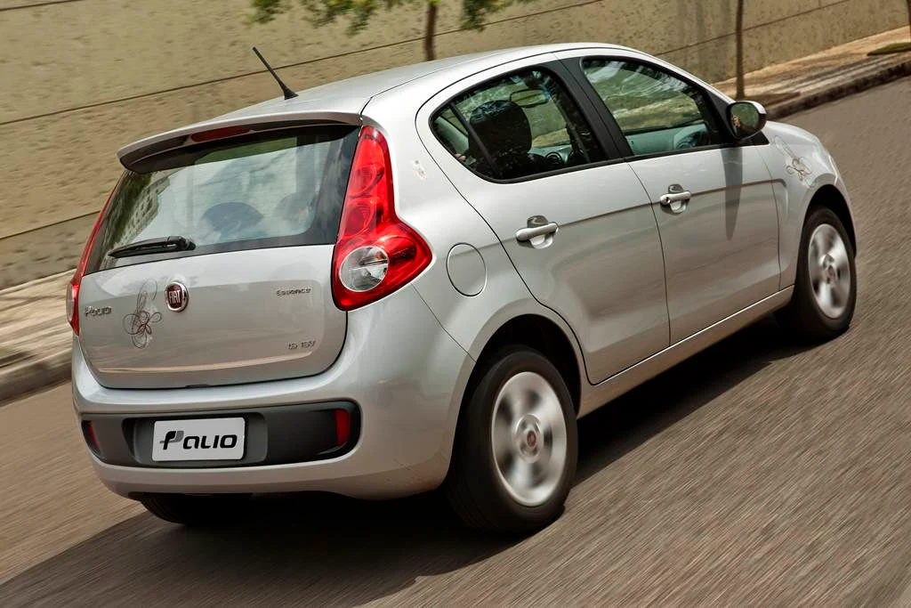 Fiat Palio Essence Dualogic 2015