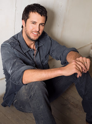 Luke Bryan Wiki, Photos & Video Songs !