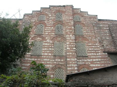 مسجد جول التاريخي في اسطنبول Gül Camii