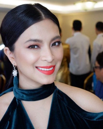 A Fan Was Delighted After Angel Locsin  Dropped By In Their Store!