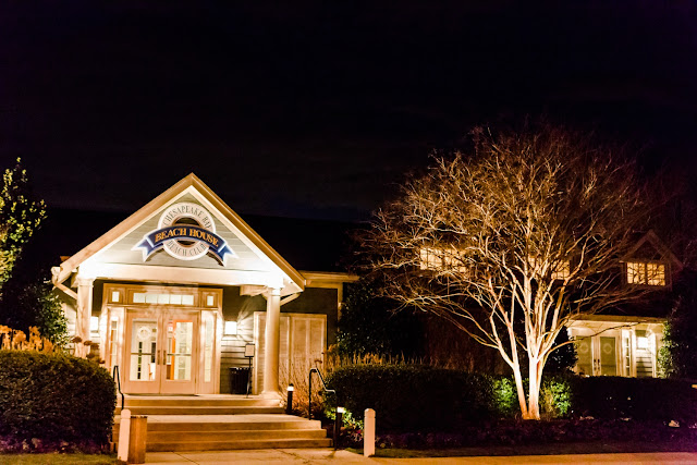 A nautical winter wedding with a spectacular sunset at the Chesapeake Bay Beach Club by Heather Ryan Photography