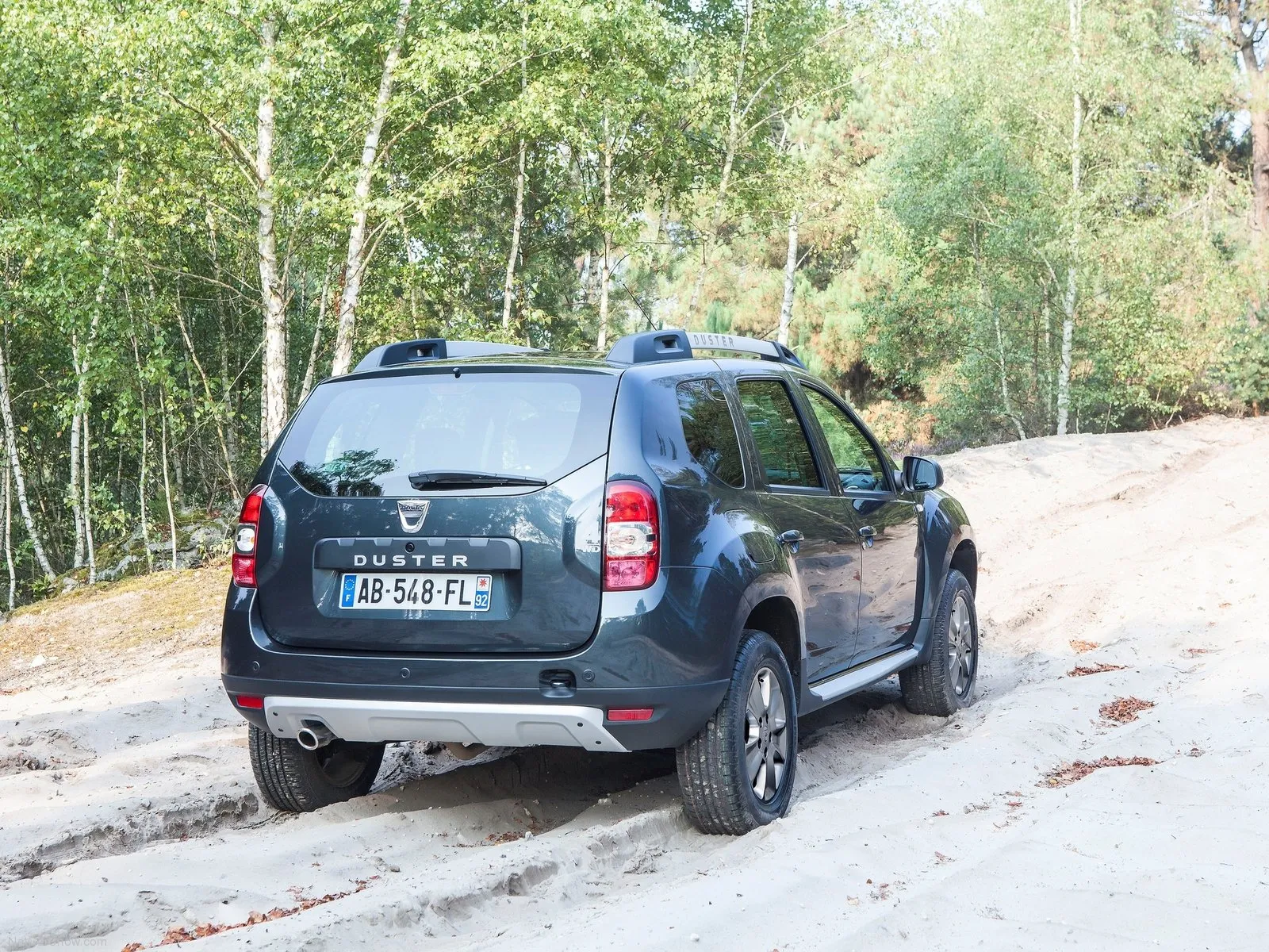 Hình ảnh xe ô tô Dacia Duster 2014 & nội ngoại thất