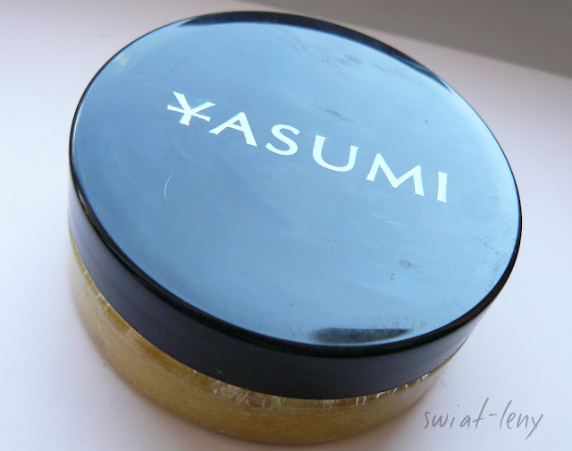 Z kwietniowego Glossybox: Peeling Yasumi Topaz Glamour