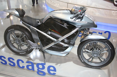 2010 New Suzuki Crosscage Wallpaper Motorcycle Case