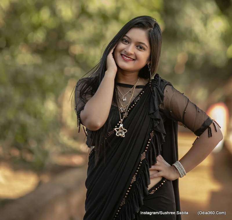 Sushree Sabita Palei Turns Patakha in Hot Black Saree, Must see the pictures