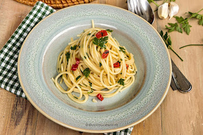 SPAGHETTI AGLIO OLIO E PEPERONCINO