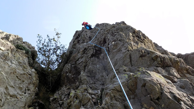 Basurdeen Begiratokia Escalada Deep Mountain