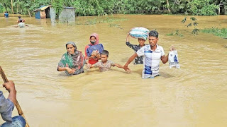 ত্রান পৌঁছায়নি অনেক এলাকায়। ত্রাণের অভাব না থাকালেও নৌ-যানের অভাব রয়েছে। সংকট কাটাতে শিকারিদের সাথে সমন্বয়ক করছে সরকার।