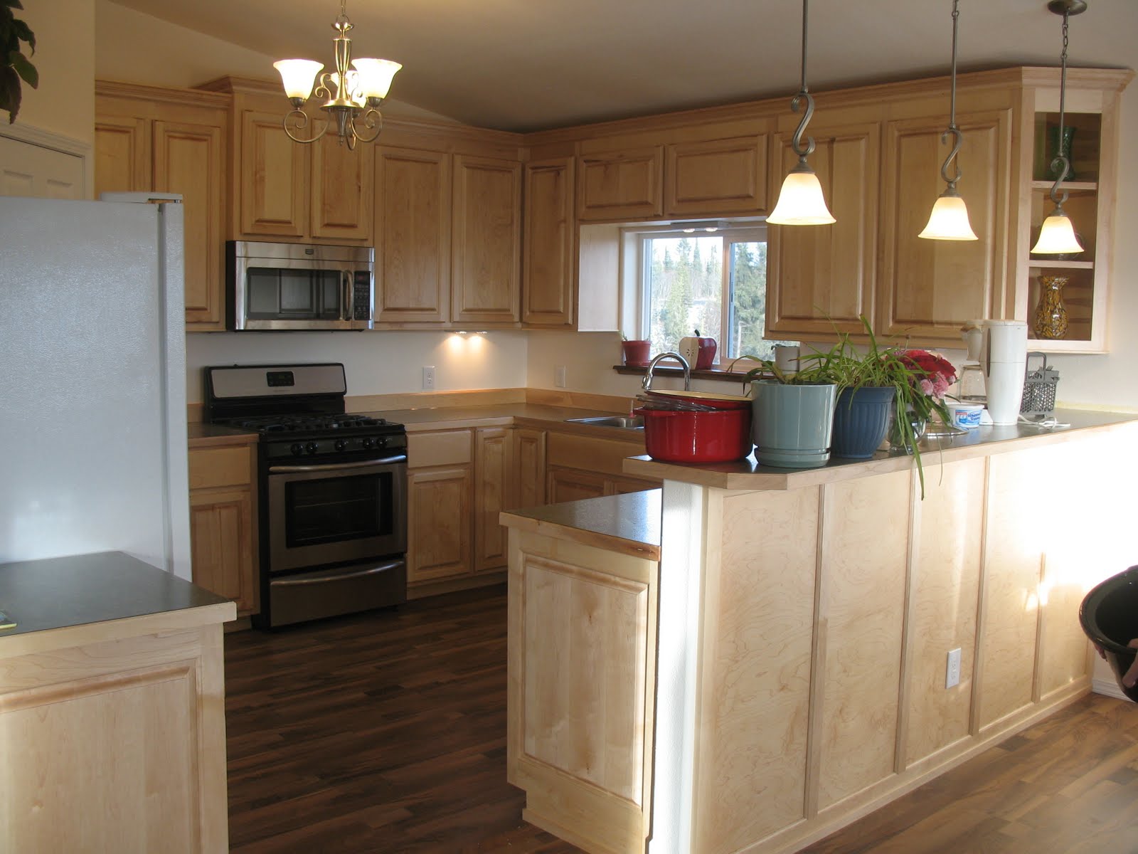 depressioneradesigns: Maple Kitchen Cabinets