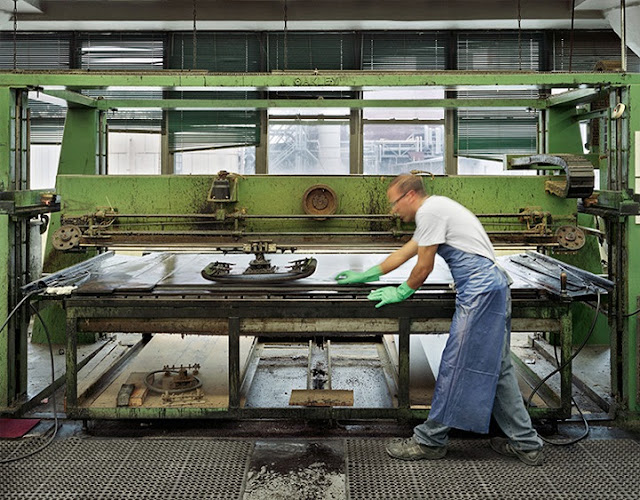 Fotos revelam o processo artesanal de fabricação dos Pianos Grand Luxo da Steinway 