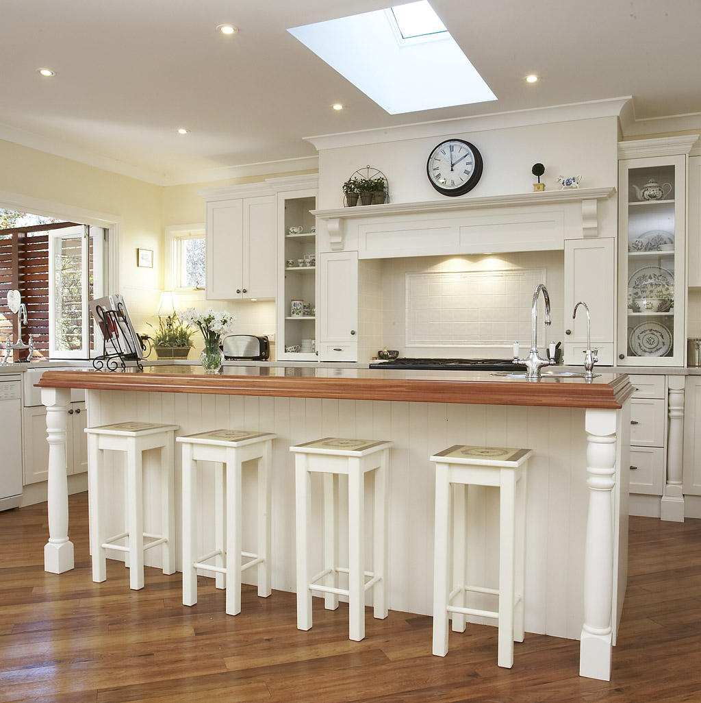 White French Country Kitchens Designs