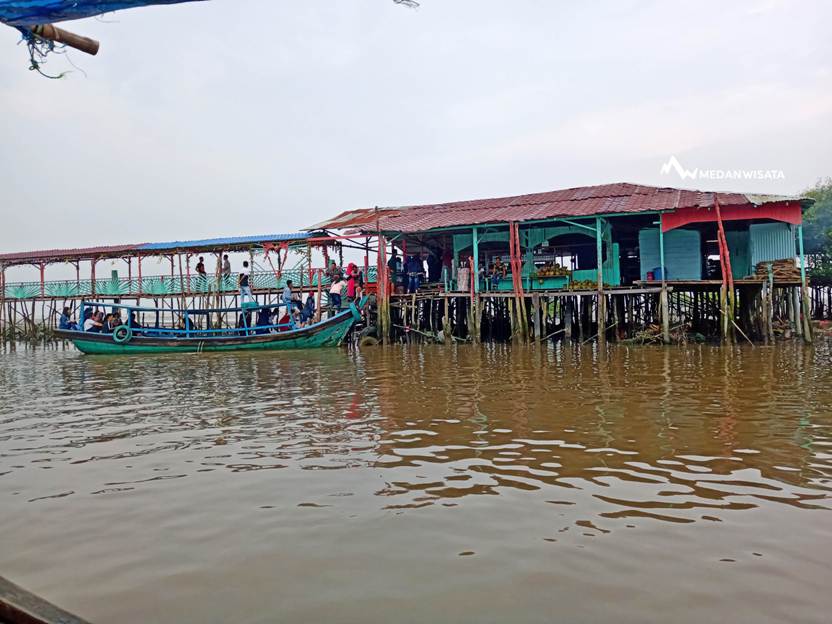 Restoran Terapung Bagan Percut