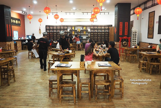 Interior Of GO Noodles House At The Starling Mall