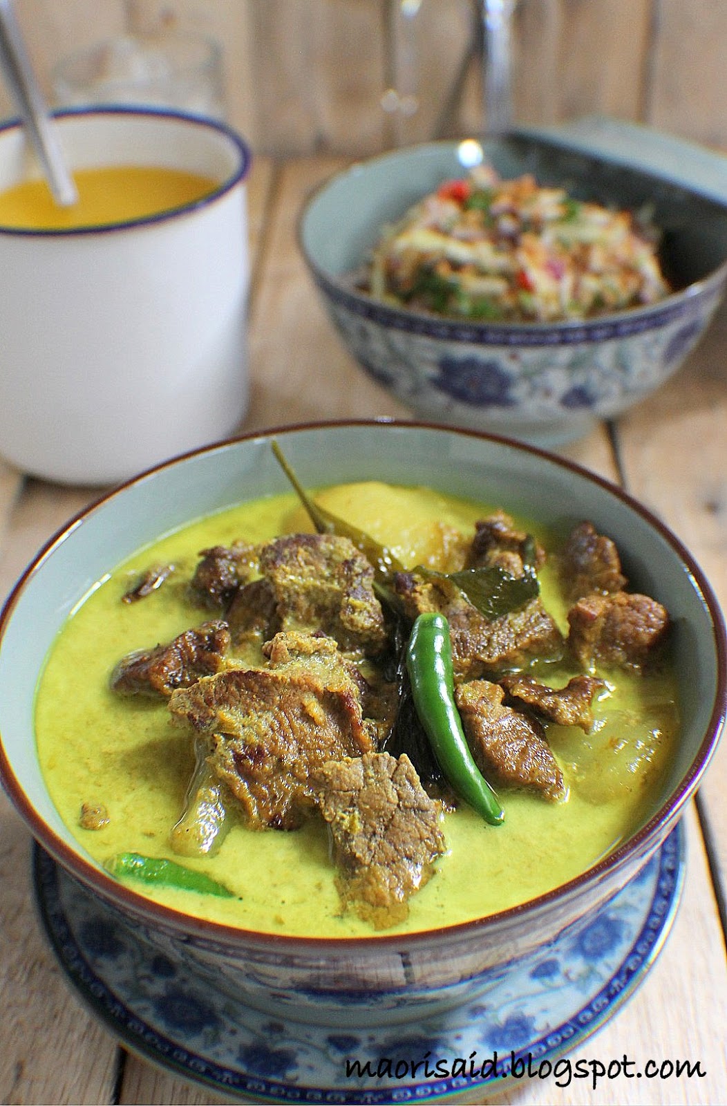 Mori's Kitchen: Kerabu Mangga dengan Gulai Daging Salai