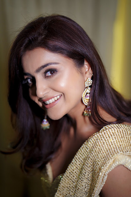 Avantika Mishra's stunning photoshoot