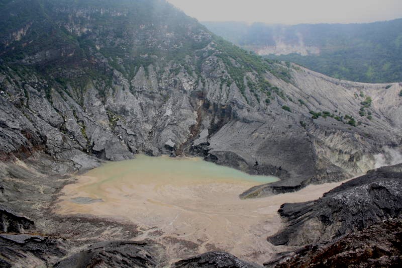 RentalTuraes: Eksotika Gunung Tangkuban Perahu