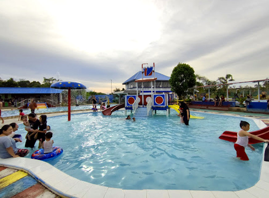 Kolam Renang Untuk anak Anak di Objek Wisata Lepung Kurnia Waterpark