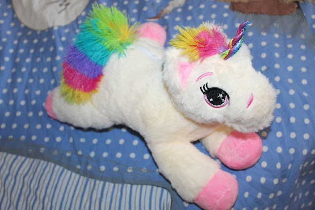 peluche pour fille, licorne arc en ciel