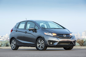 Front 3/4 view of 2016 Honda Fit