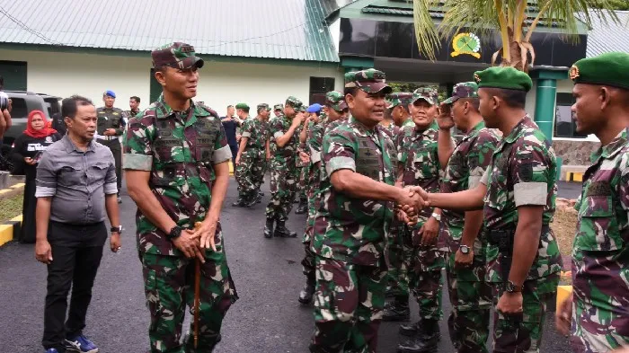 Tatap Muka Dengan Jajaran Korem 141 Toddopuli, Pangdam Hasanuddin Pamitan