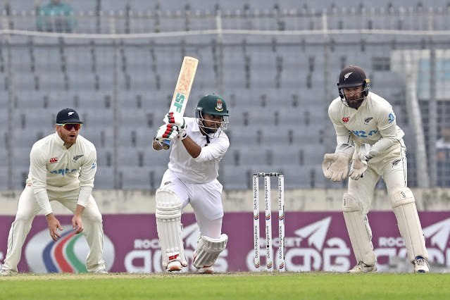 Phillips and Saunter help New Zealand beat Bangladesh in second cricket test to level series