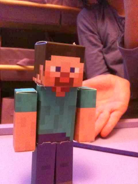 Minecraft paper craft shelter Steve