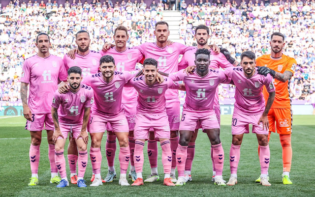 📸C. D. ELDENSE 📆13 abril 2024 ⬆️Marc Mateu, David Timor, Carlos Hernández, Dario Đumić, Nacho Monsalve, Ian Mackay. ⬇️Cris Montes, Sergio Ortuño, Toni Abad, Mo Dauda, Iván Chapela. REAL VALLADOLID C. F. 1 🆚 C. D. ELDENSE 0 Sábado 13/04/2024, 18:30 horas. Campeonato de Liga de 2ª División, jornada 35. Valladolid, estadio Municipal José Zorrilla: 18.009 espectadores. GOLES: ⚽1-0: 81’, Monchu.