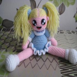 http://www.patrones.com.es/muneca-amigurumi-girl/