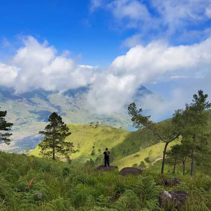 Rute Pendakian Gunung Pusuk Buhit Samosir Sumut