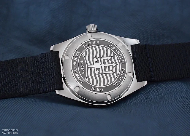 Glashuette Original SeaQ 39.5mm  ref. 1-39-11-09-81-08
