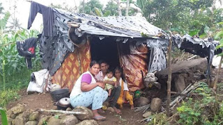 Gubuk Beratap Mulsa, Pemkab Solok Sambangi Keluarga Aris