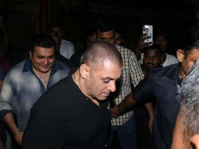 Salman Khan Bald Look